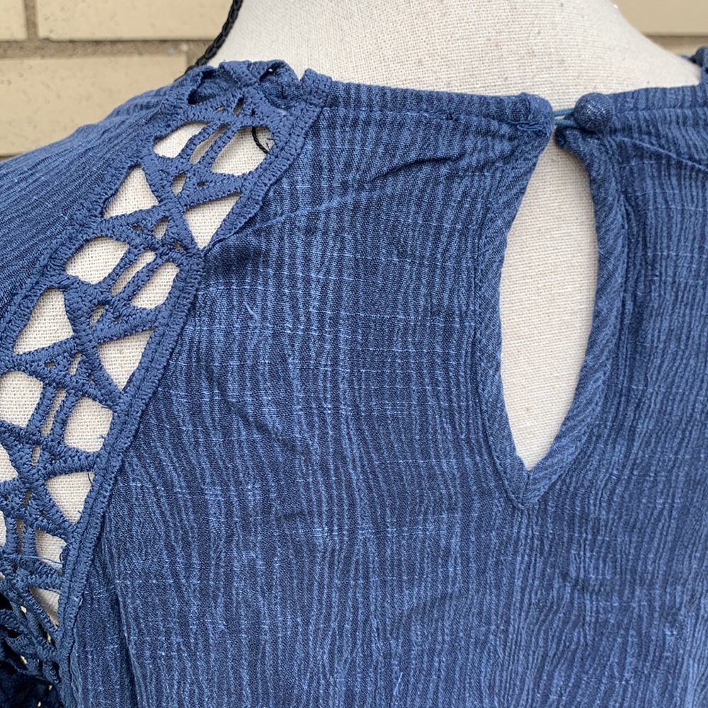 Annabelle Indigo Denim Blue Open Inset Design Flutter Sleeve Top NWT - Picture 9 of 13